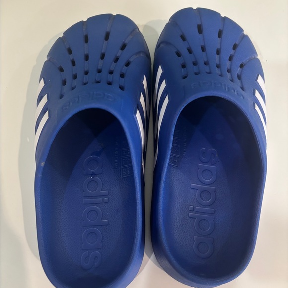 Adidas Adilette Clog - perfect pre/post game or meet shoe for swim/dive/soccer - Picture 2 of 4
